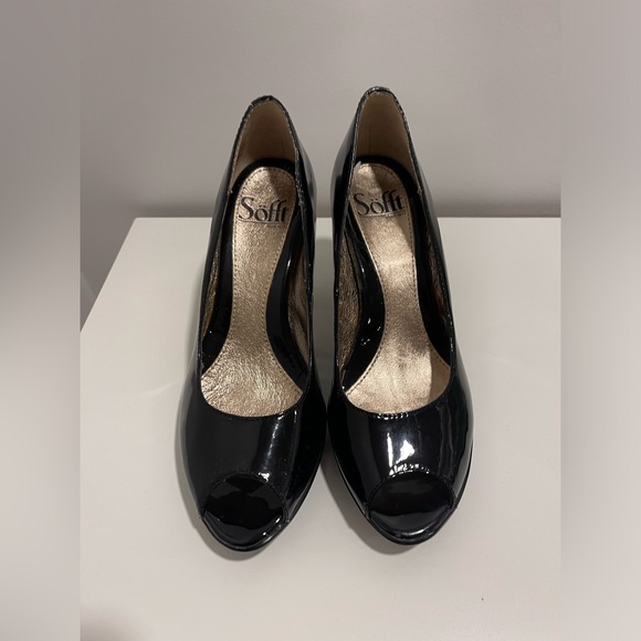 Black Patent Leather High Heels Size 7 - Picture 4 of 5